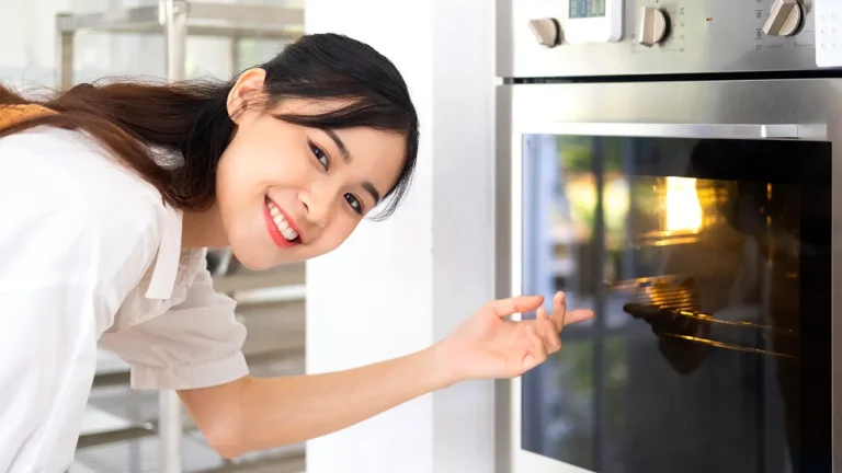 Lò nướng Salamander là gì? Ứng dụng trong bếp nhà hàng